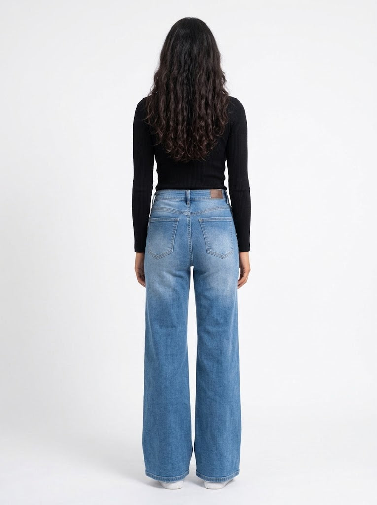 Wide Flare Medium