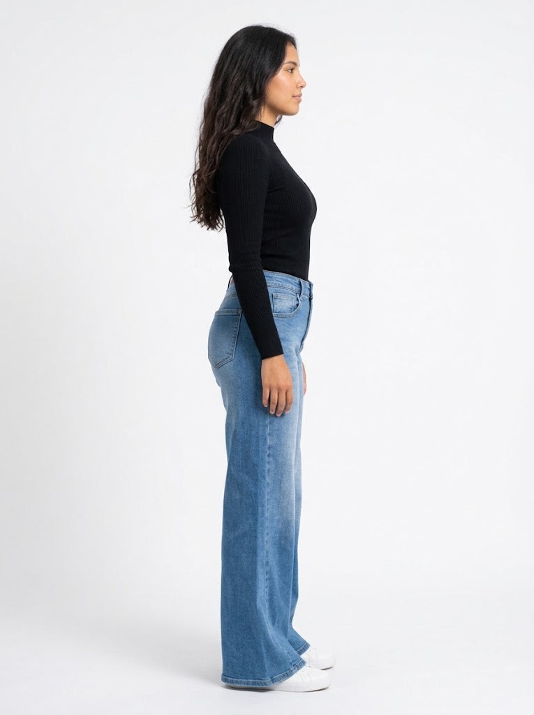 Wide Flare Medium
